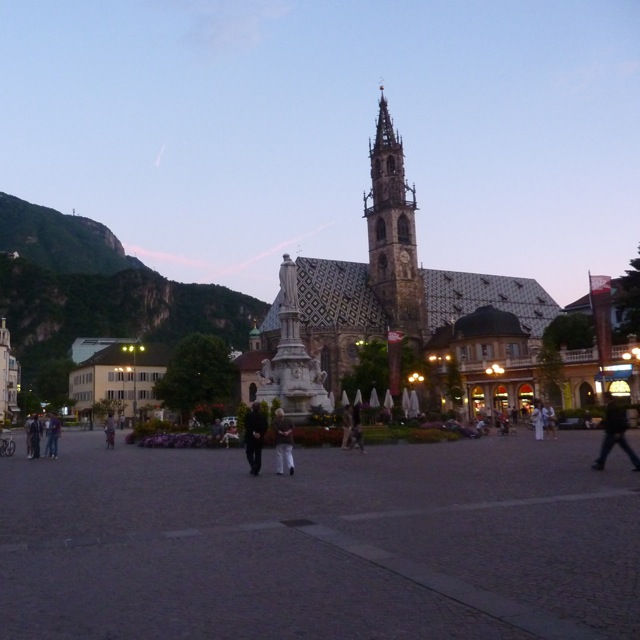 ski holidays bolzano italy piazza walthur